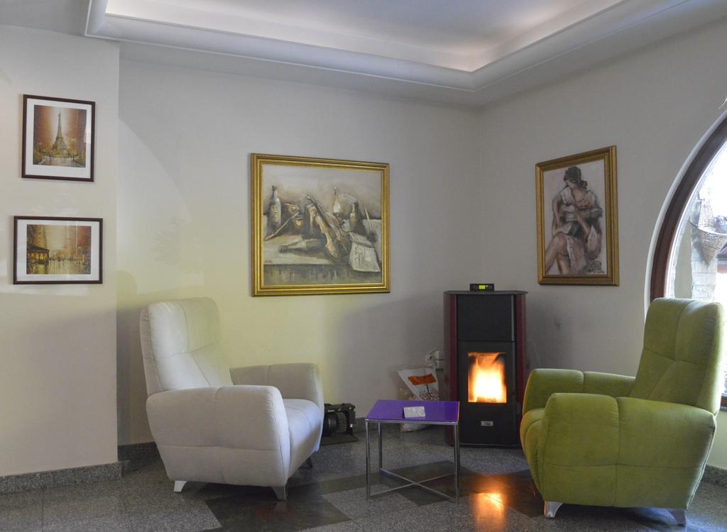 Modern Inn Boutique Hotel Скопье Экстерьер фото