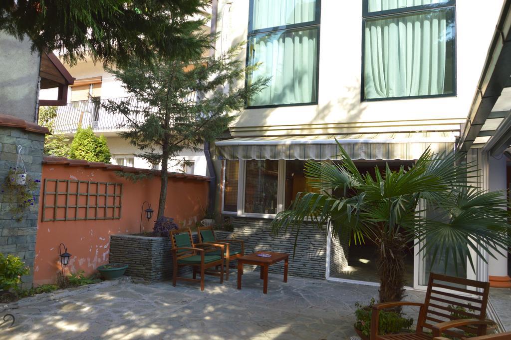 Modern Inn Boutique Hotel Скопье Экстерьер фото