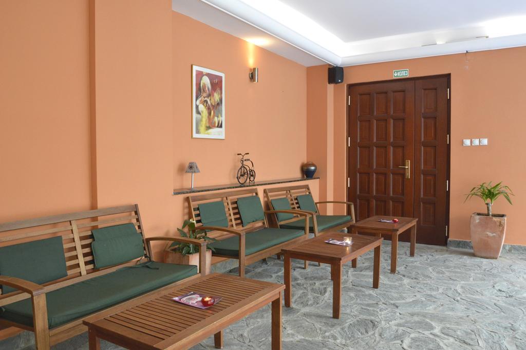 Modern Inn Boutique Hotel Скопье Экстерьер фото