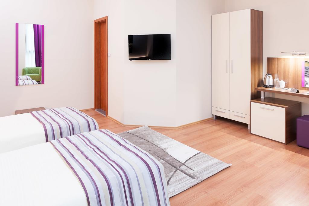 Modern Inn Boutique Hotel Скопье Экстерьер фото