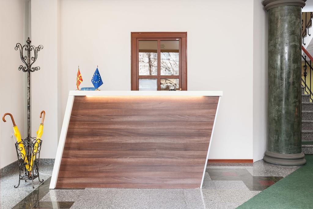 Modern Inn Boutique Hotel Скопье Экстерьер фото