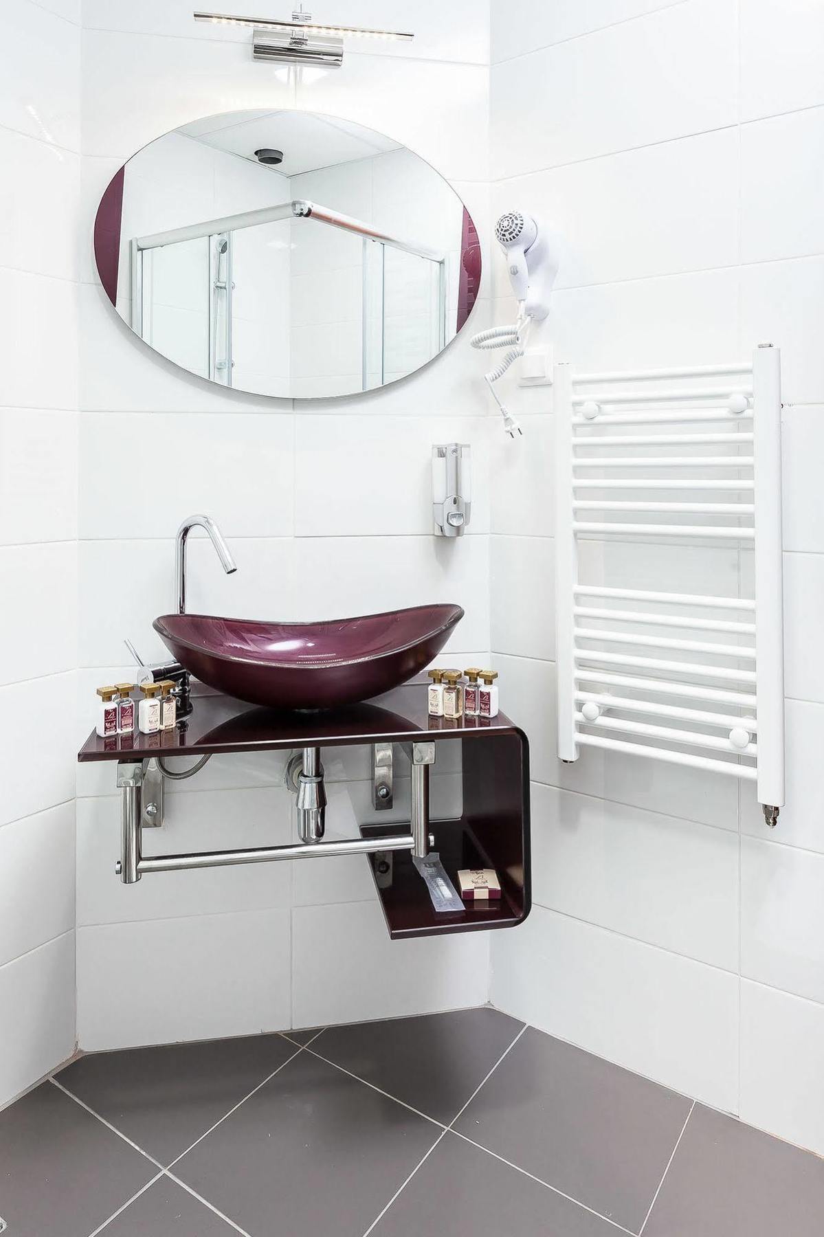 Modern Inn Boutique Hotel Скопье Экстерьер фото