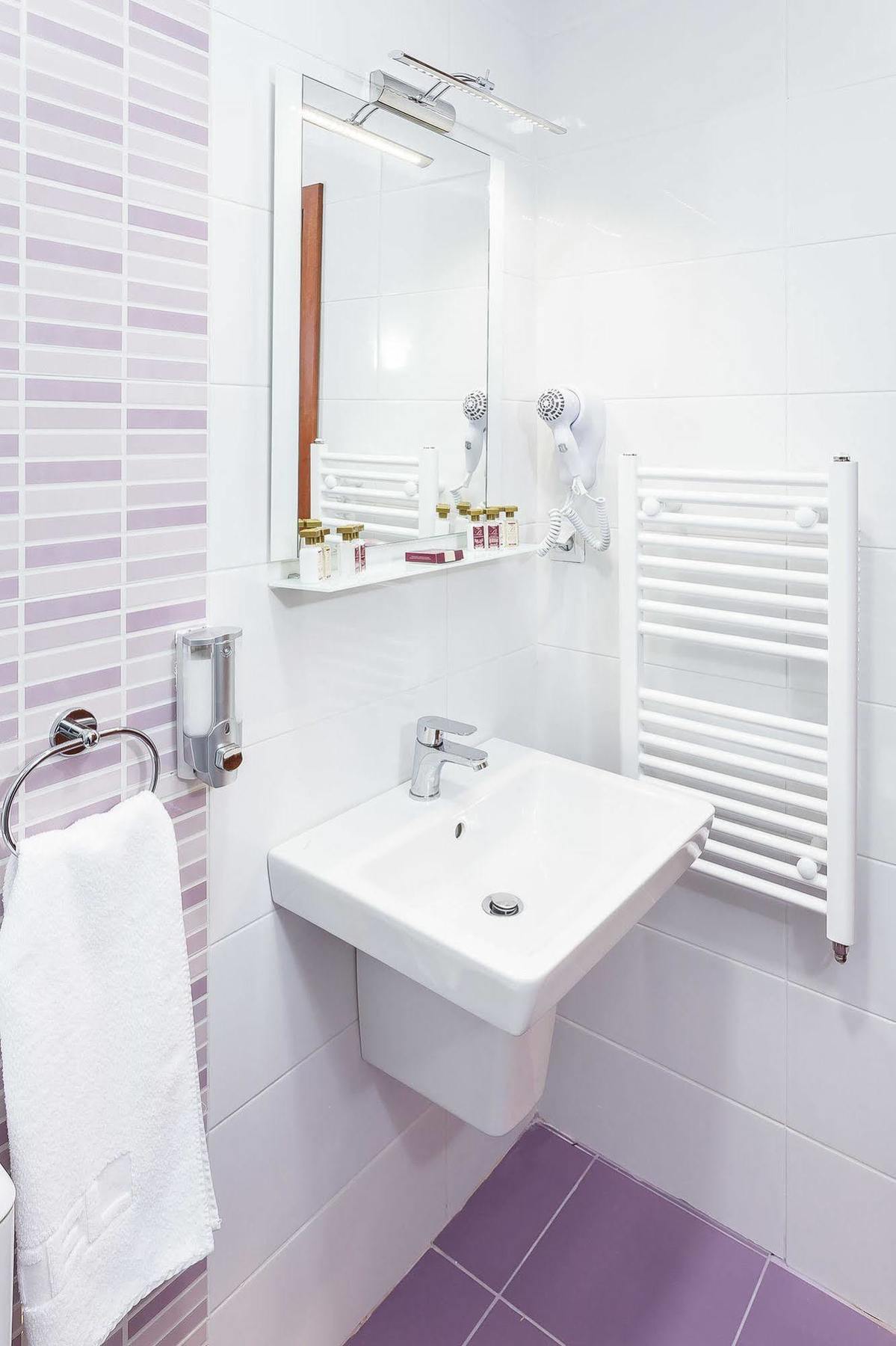 Modern Inn Boutique Hotel Скопье Экстерьер фото