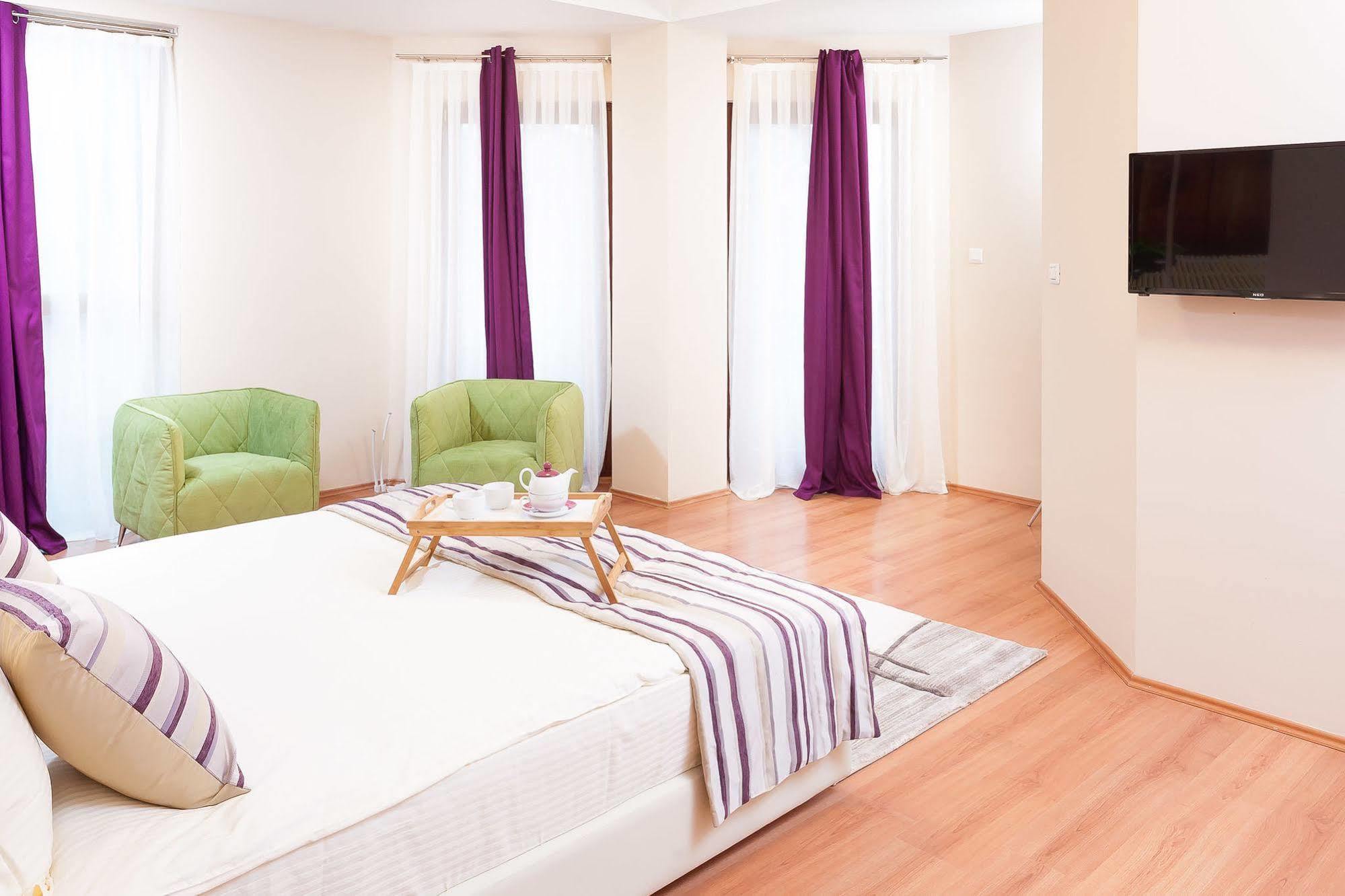 Modern Inn Boutique Hotel Скопье Экстерьер фото