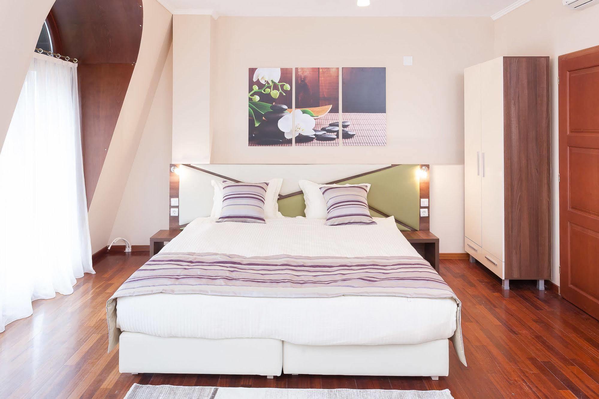 Modern Inn Boutique Hotel Скопье Экстерьер фото